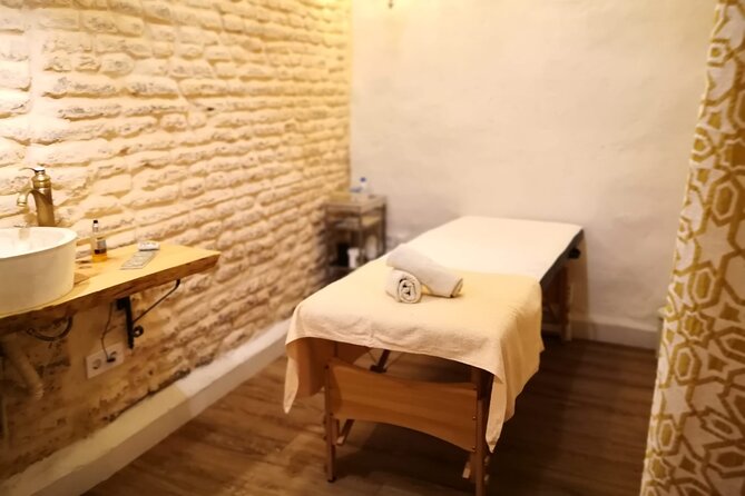 Infinite Space Massages - Choosing between relaxing and therapeutic treatment