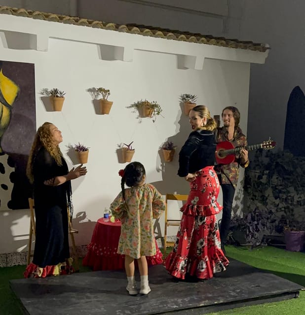 Intimate Flamenco: Exclusive Experience in Sevilla - What the small Tablao Sevilla room changes