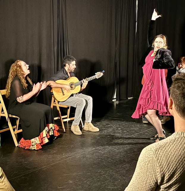 Intimate Flamenco: Exclusive Experience in Sevilla - What the praise tells you, and what it does not