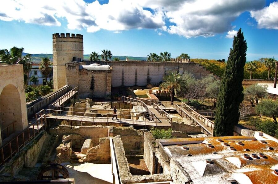 Jerez: City Guided Tour and the Alcazar - From fortress to cathedral redoubt