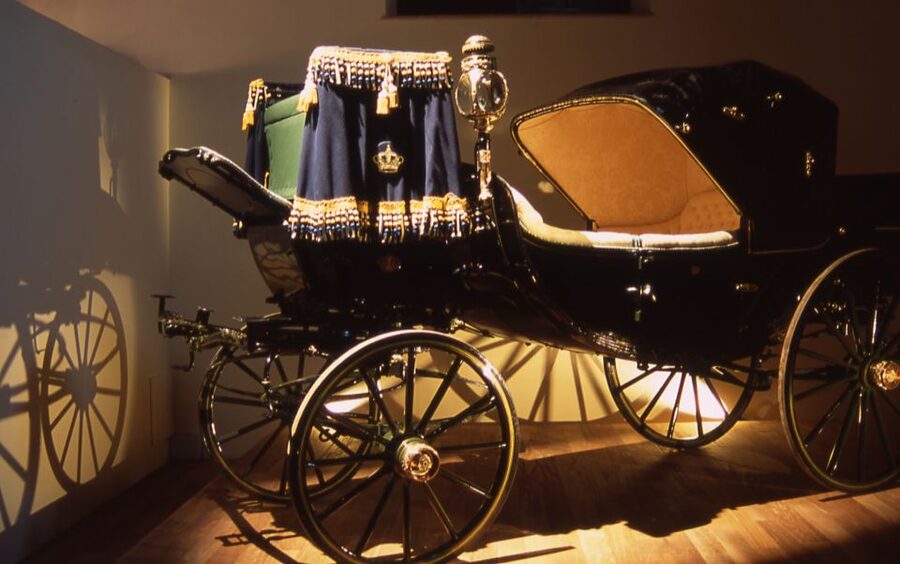 Jerez de la Frontera: Andalusian Horse Dance and Museums - Spanish Music, Traditional Dress, and Doma Vaquera