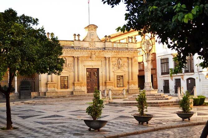 Jerez de la Frontera History and Art Walking Tour - What the guides add to a short two-hour walk