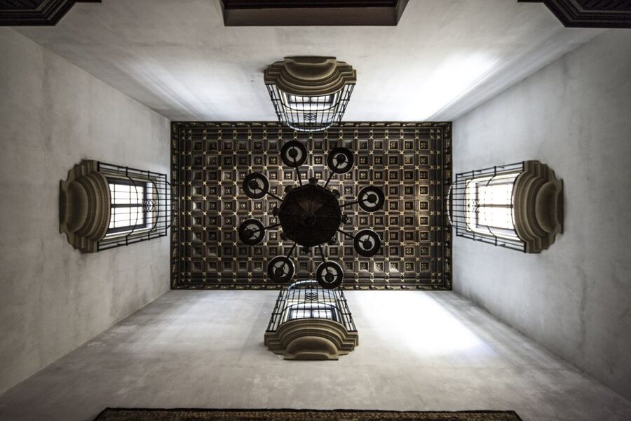 Jerez de la Frontera: Palacio Domecq Entrance Ticket - Paintings, sculptures, and noble materials