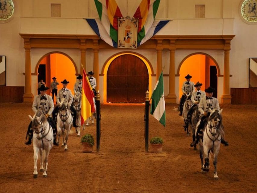 Jerez: Historic center of Jerez and horse show - The Alcázar and Jerez’s Moorish foundations