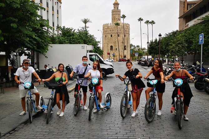 Kickscooter electric tour Sevilla - Seville Cathedral and the Plaza del Triunfo