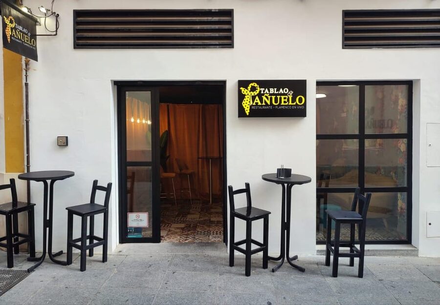 Live flamenco + tasting - Choosing between the €25 ticket and €50 dinner package