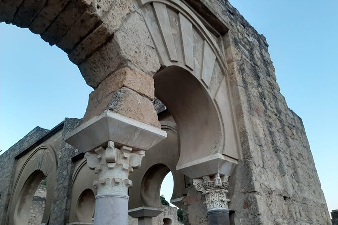 Madinat Al-Zahra Private tour with an expert - Languages and the guide’s role