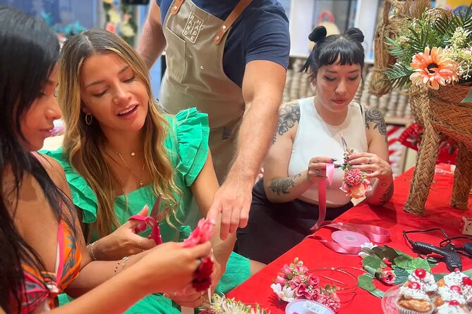 Make a traditional "tocado" sevillano - The strongest part: making something you can keep