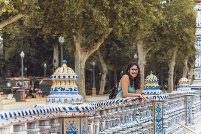 Make Seville unforgettable: Private Photoshoot at Plaza de España - Working with the photographers