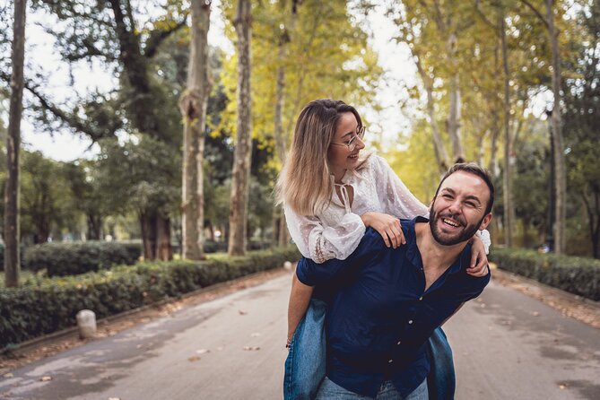 Make Seville unforgettable: Private Photoshoot at Plaza de España - Clothing, posing, and making the most of the setting