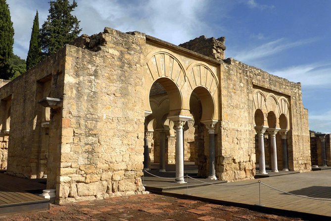 Medina Azahara Guided Tour - The interpretation center and its archaeological finds