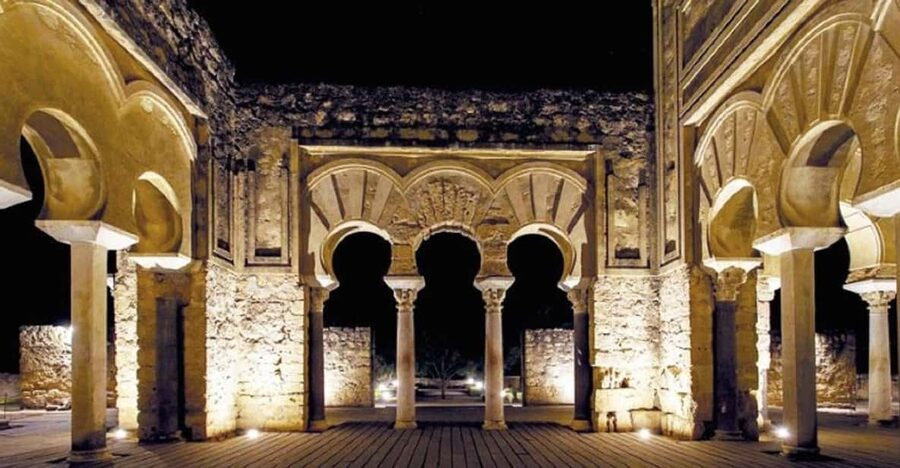 Medina Azahara Guided Tour at Night - From Córdoba to the archaeological site