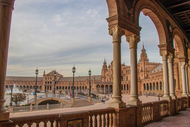 Monumental Economic tour with booking fee Seville - The former tobacco factory and Carmen connection