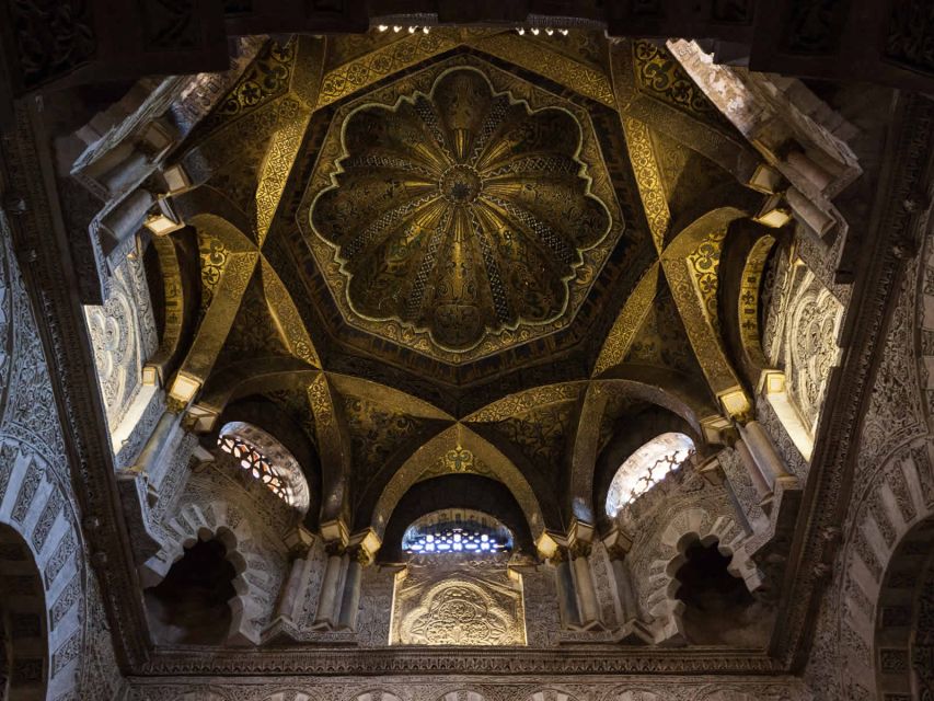 Mosque-Cathedral of Cordoba: Entry Ticket and Guided Tour - The first look at the Islamic monument