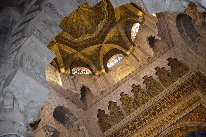 Mosque of Cordoba Private Tour in English Ticket included - Seeing the Christian cathedral inside the mosque