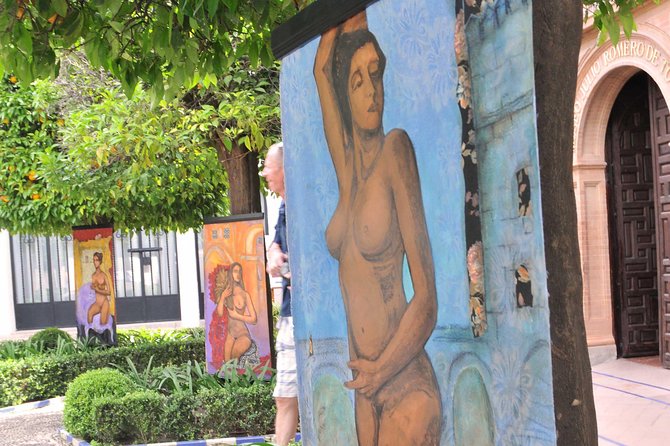Off the Beaten Path: Seville Urban Walking Tour - What the major sights add to the walk