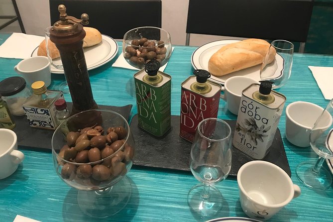 Olive Oil tasting breakfast & Tour in Cordoba - Comparing three olive varieties before breakfast