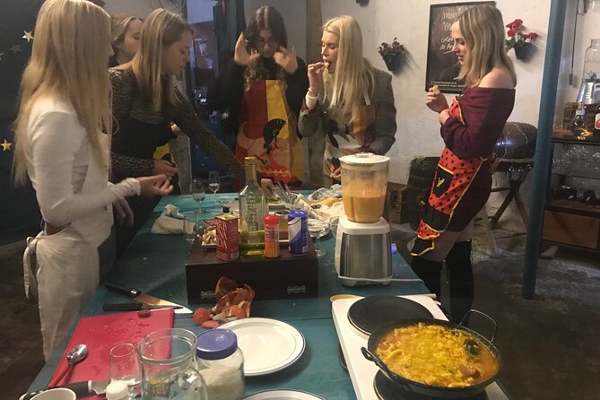 Paella and Salmorejo 2-Hour Cooking Class in Córdoba - The 1 p.m. meeting in central Córdoba