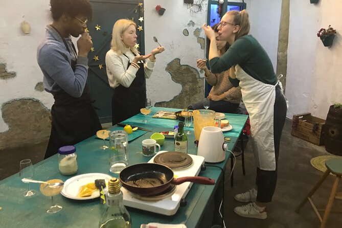Paella and Salmorejo 2-Hour Cooking Class in Córdoba - Hygiene and equipment: a fair warning