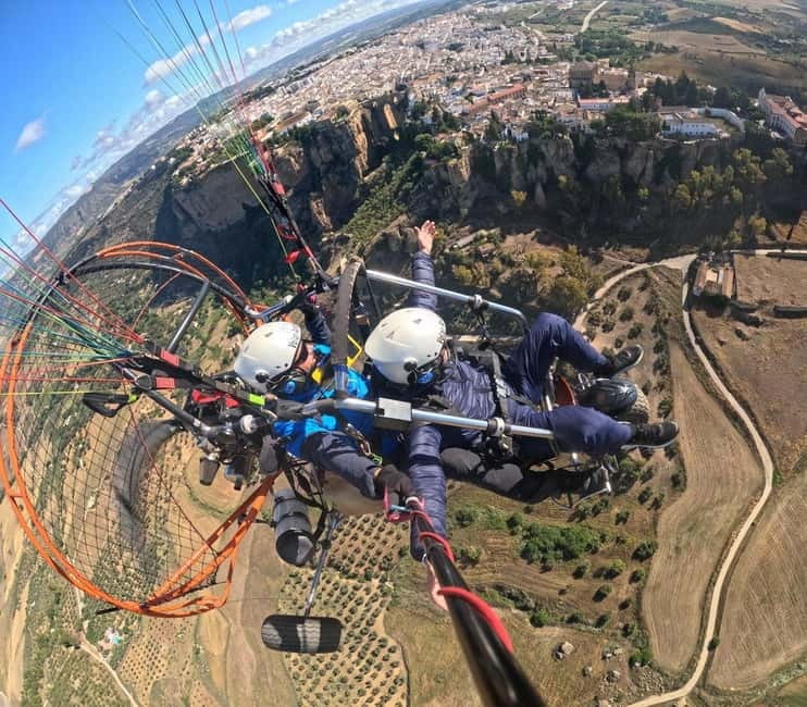 Paramotoring in Ronda (Malaga), near Marbella - Who will enjoy this most?