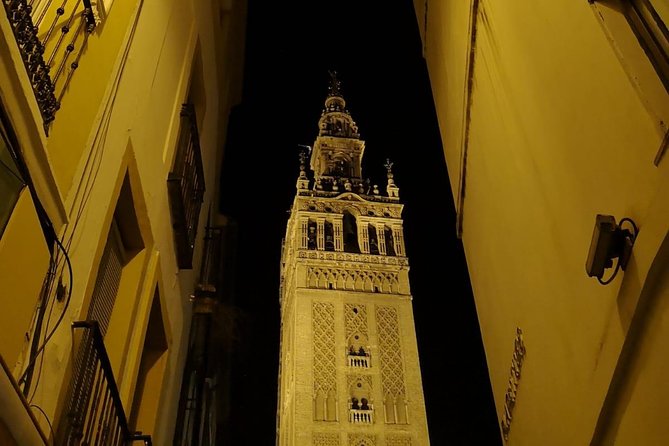 Paranormal Seville Tour in Spanish - Plaza Nueva and the start at City Hall