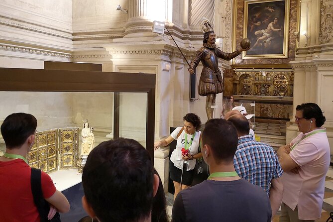 Private Alcazar, Giralda and Cathedral of Seville Tour - Timing, heat, and the physical side