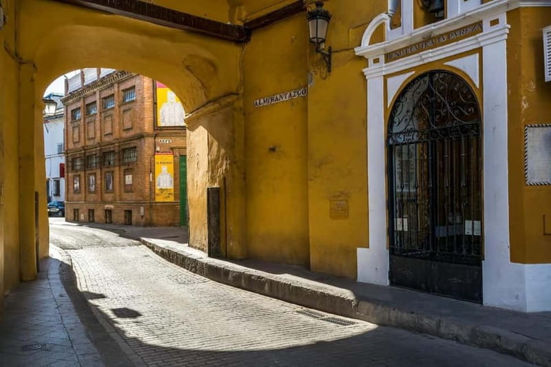 Private Guided Tour of Complete Seville and Jewish Quarter - Booking details that matter on the day