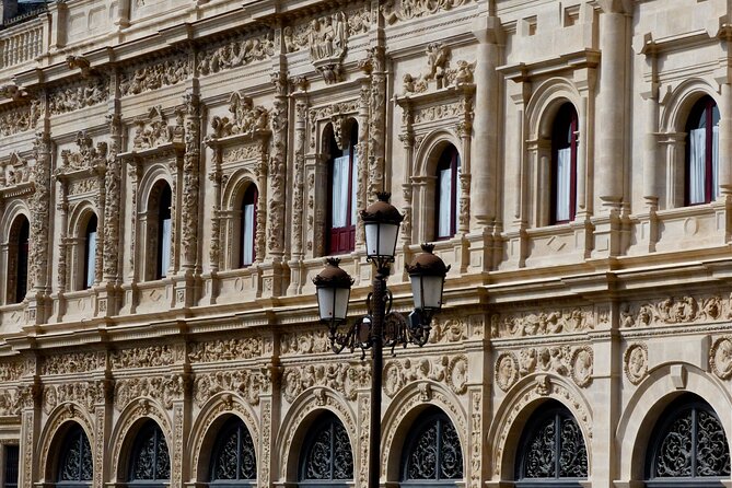 Private Monumental Walking Tour in Seville - A smart first walk through Seville