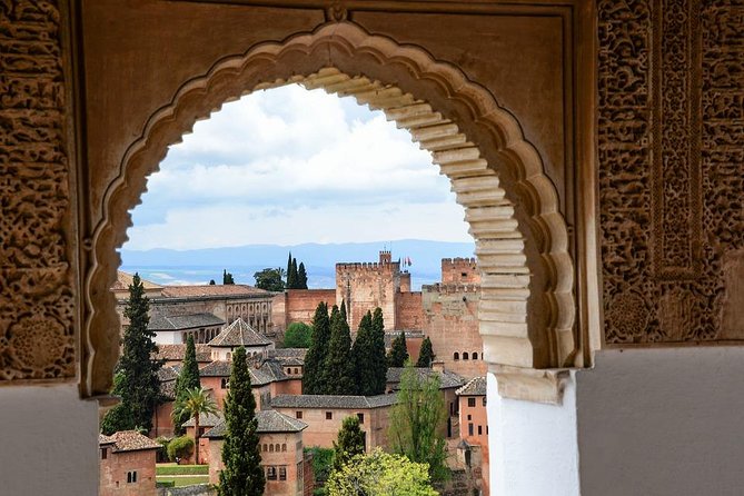 Private official tour guide for visit to Alhambra in Granada from Cordoba Hotel - Why this Córdoba to Alhambra day trip works