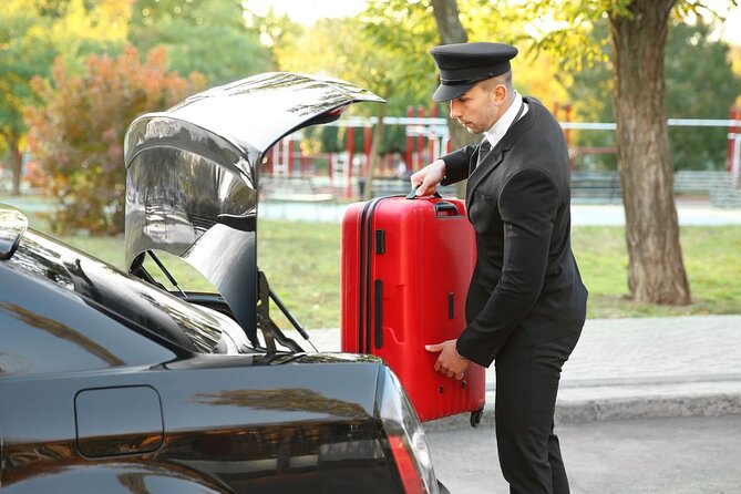 Private One-way Airport Transfer From Seville Airport To Seville - Reliability, including the important warning