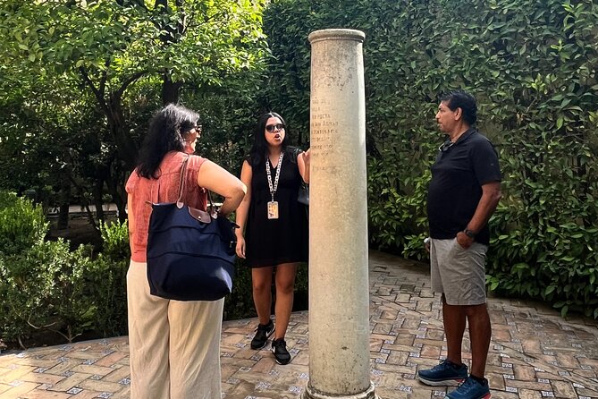 Private tour and tickets of Alcazar & Cathedral of Seville - The guides are the main reason to choose private