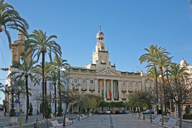 Private Tour around Cadiz including Torre Tavira - La Viña and El Pópulo
