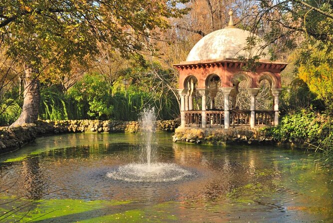 Private Tour Jewish Quarter, center and Plaza de España - Starting in Santa Cruz, where three faiths shared one square