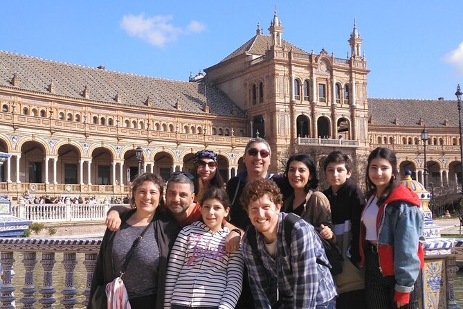 Private Tour Jewish Quarter, center and Plaza de España - Narrow lanes, courtyards, and the Barber of Seville