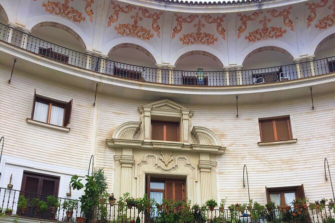 Private tour of Seville highlights - The Cathedral, Giralda, and Puerta del Perdón