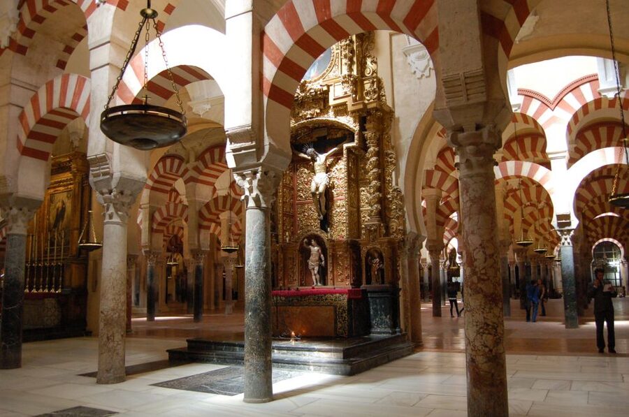 Private Tour of the Mosque-Cathedral and Jewish Quarter - Inside the Mosque-Cathedral for 70 minutes