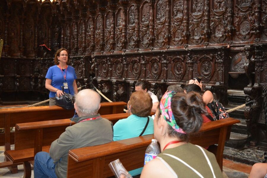 Private Tour of the Mosque-Cathedral and Jewish Quarter - From Islamic mosque to Catholic cathedral