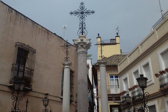 Private tour through the old Jewish neighbourhood. - Who will get the most from this experience