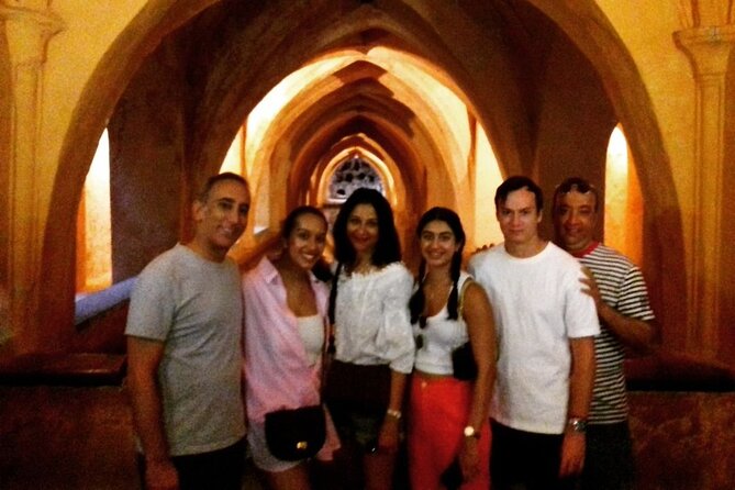 Private tour to the Royal Palace. - Meeting Isabel near the palace