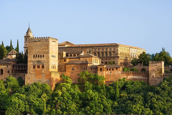 Private transfer from/to Seville to/from Granada with optional stop in Cordoba - Hotel pickup solves the awkward parts