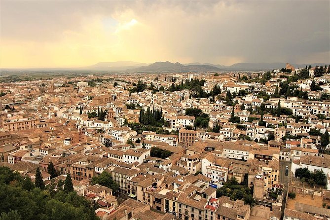 Private transfer from/to Seville to/from Granada with optional stop in Cordoba - Why Cordoba is a good stop
