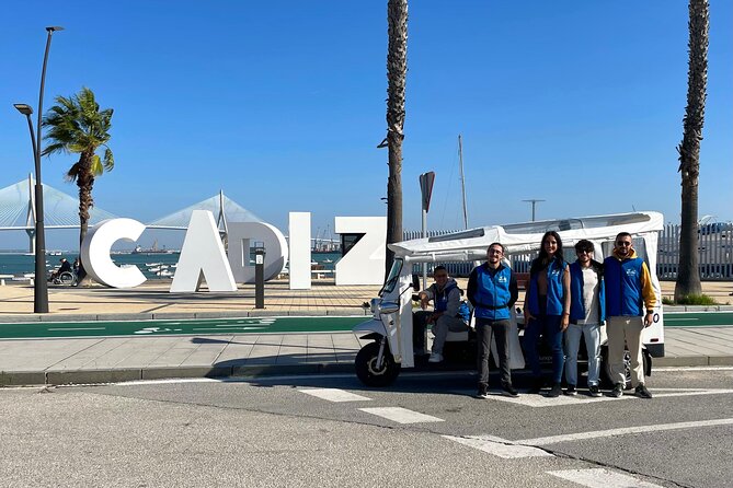 Private VIP Tour in Tuk Tuk Cadiz - Gardens, squares, and the first city views