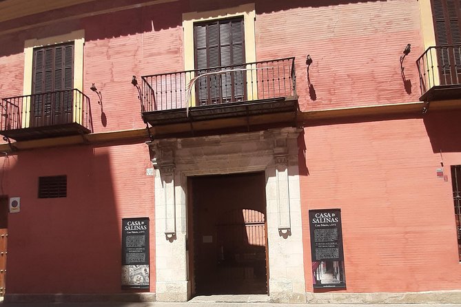 Private visit to Casa de Pilatos and Casa Salinas - Casa de Pilatos brings Seville’s history into one courtyard
