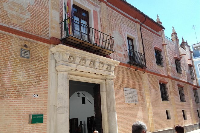 Private visit to the Jewish Quarter of Seville (Sta. Cruz and San Bartolomé Neighborhoods) - What the $138 price really buys you