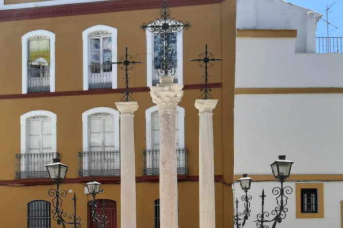 Private visit to the Jewish Quarter of Seville (Sta. Cruz and San Bartolomé Neighborhoods) - Santa María la Blanca and Seville’s changing religious past