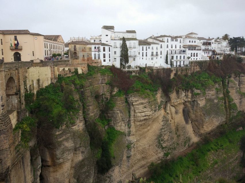 Pueblos Blancos & Ronda: Private Full-Day Tour from Seville - Zahara de la Sierra, a village above the reservoir country