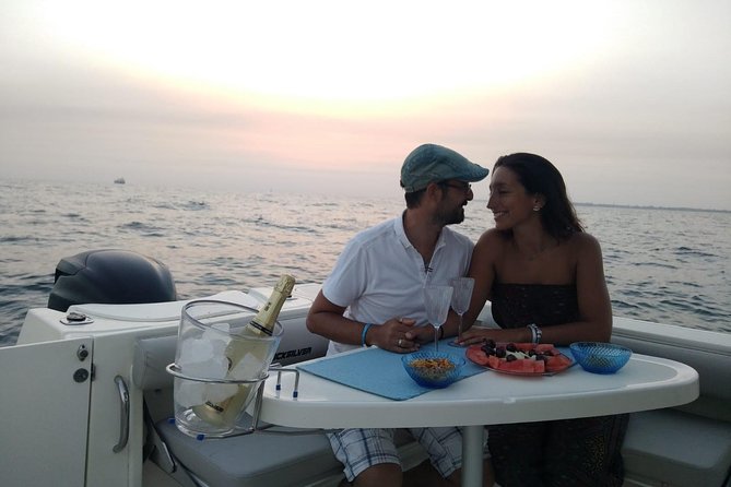 Romantic walk in the Bay of Cadiz - A quiet alternative to dinner in Cádiz