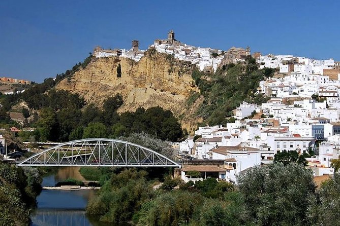 Ronda and White Villages Guided Day Tour from Seville - Puente Nuevo, Ronda’s unforgettable centerpiece