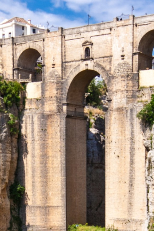Ronda from la Costa del Sol - The mountain road to Ronda
