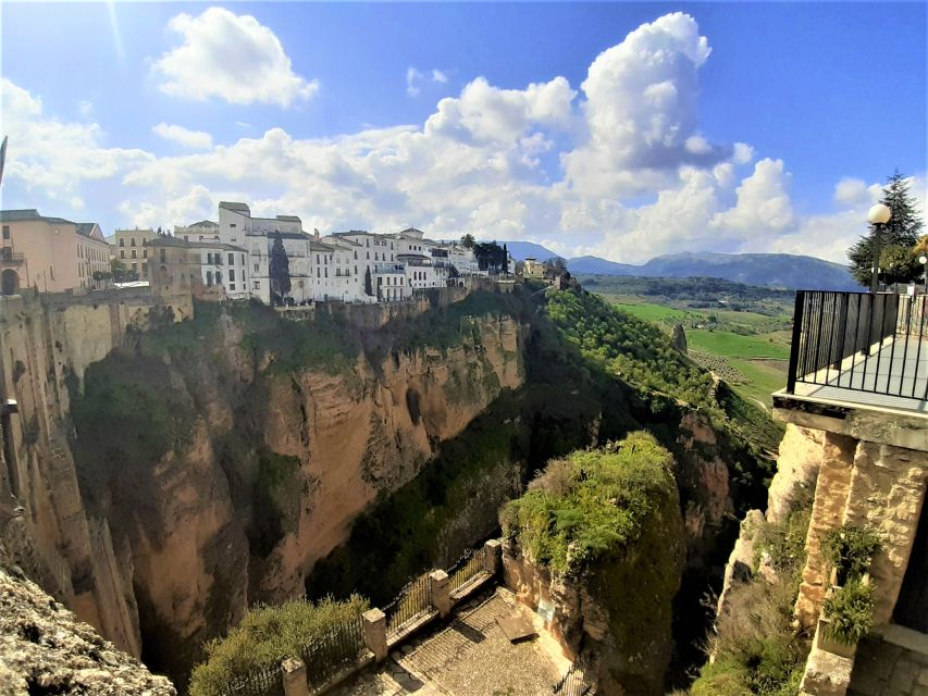 Ronda: Sightseeing Walking Tour - Walking through Moorish Ronda